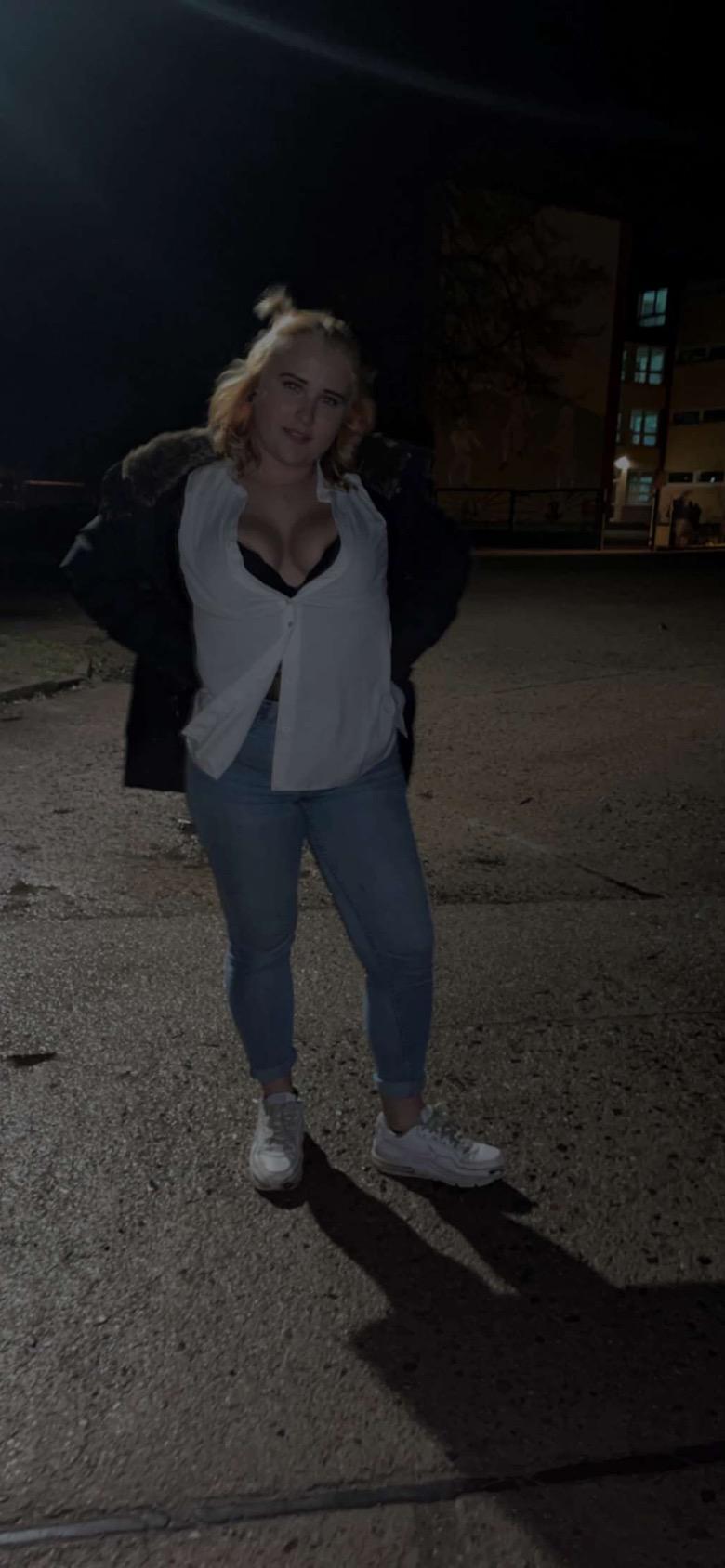 Alina_hkl Profile Image
