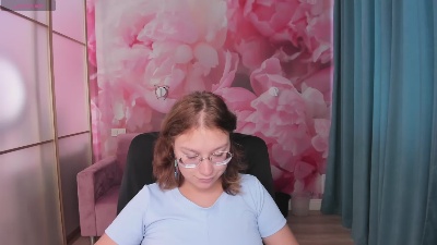 AngelinaLow's Profile