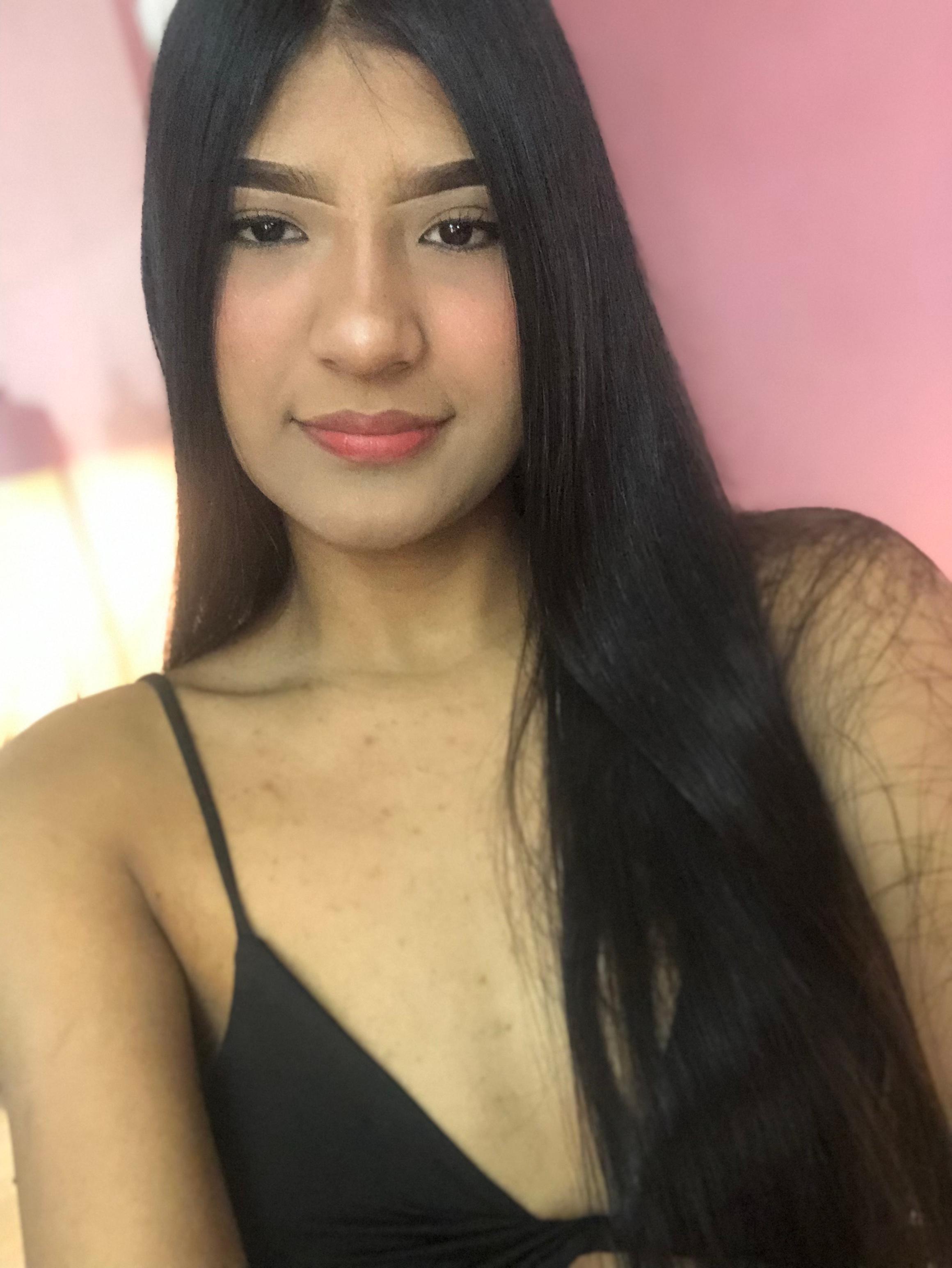 RossieVelez Profile Image