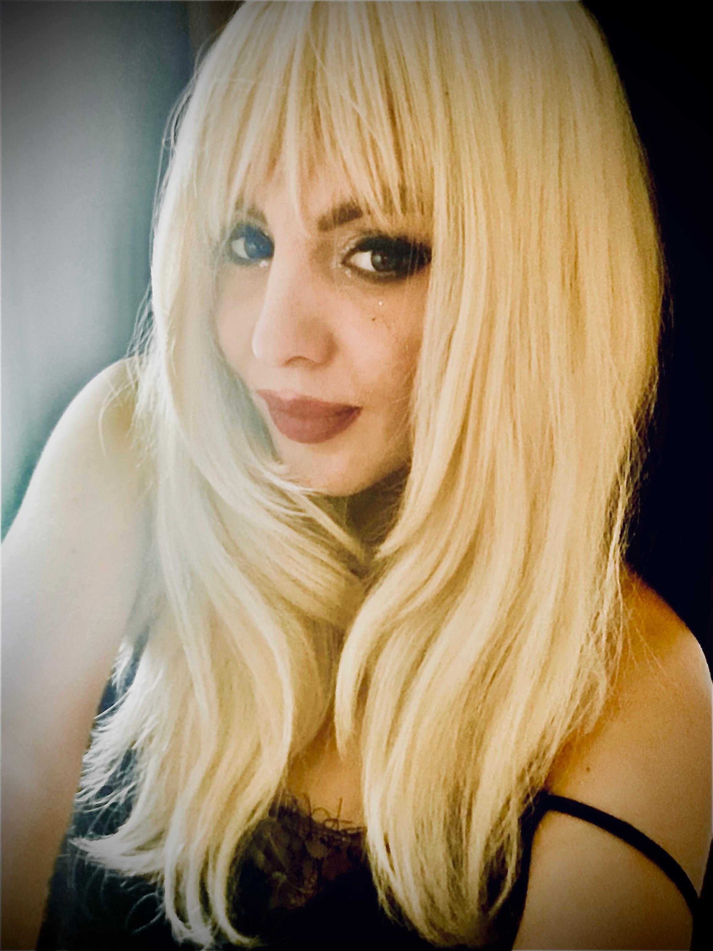 Thea_Priscilla's Profile