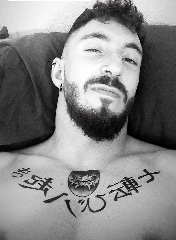 kinkispanish's Profile