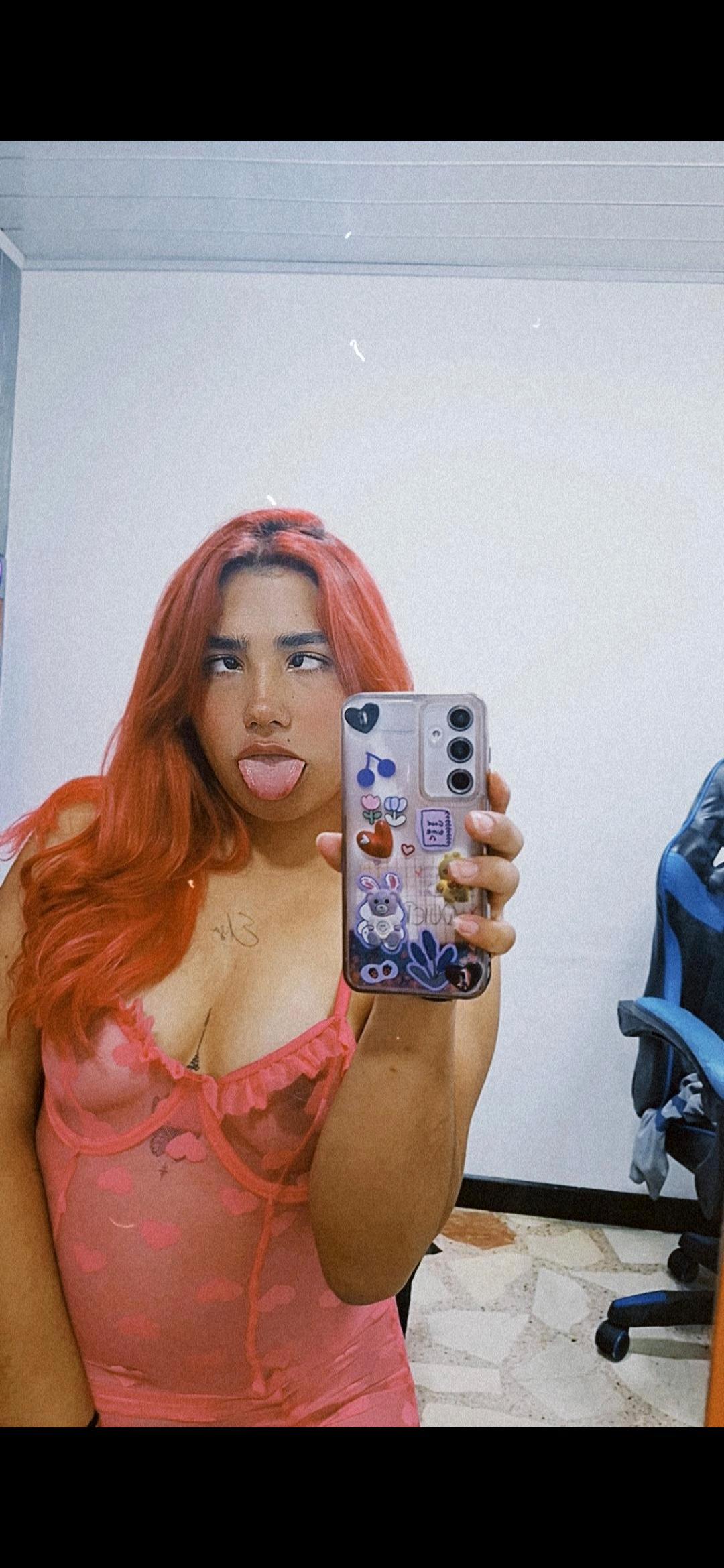 petite_lucy18's Profile